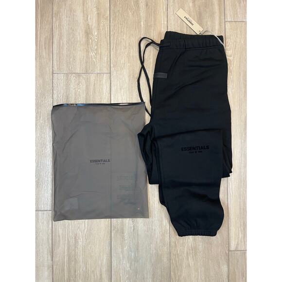 Fear of God Essentials Sweatpants Black Size XL NWT 2023 Stretch Lim Joggers - Picture 7 of 10
